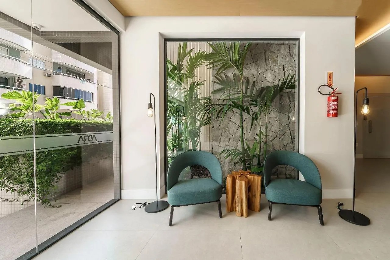 Adra 01 - Apartamento Garden No Centro De Bombinhas - Finamente Mobiliado E Decorado - Rooftop Com Piscina E Academia - A Poucos Metros Da Praia -