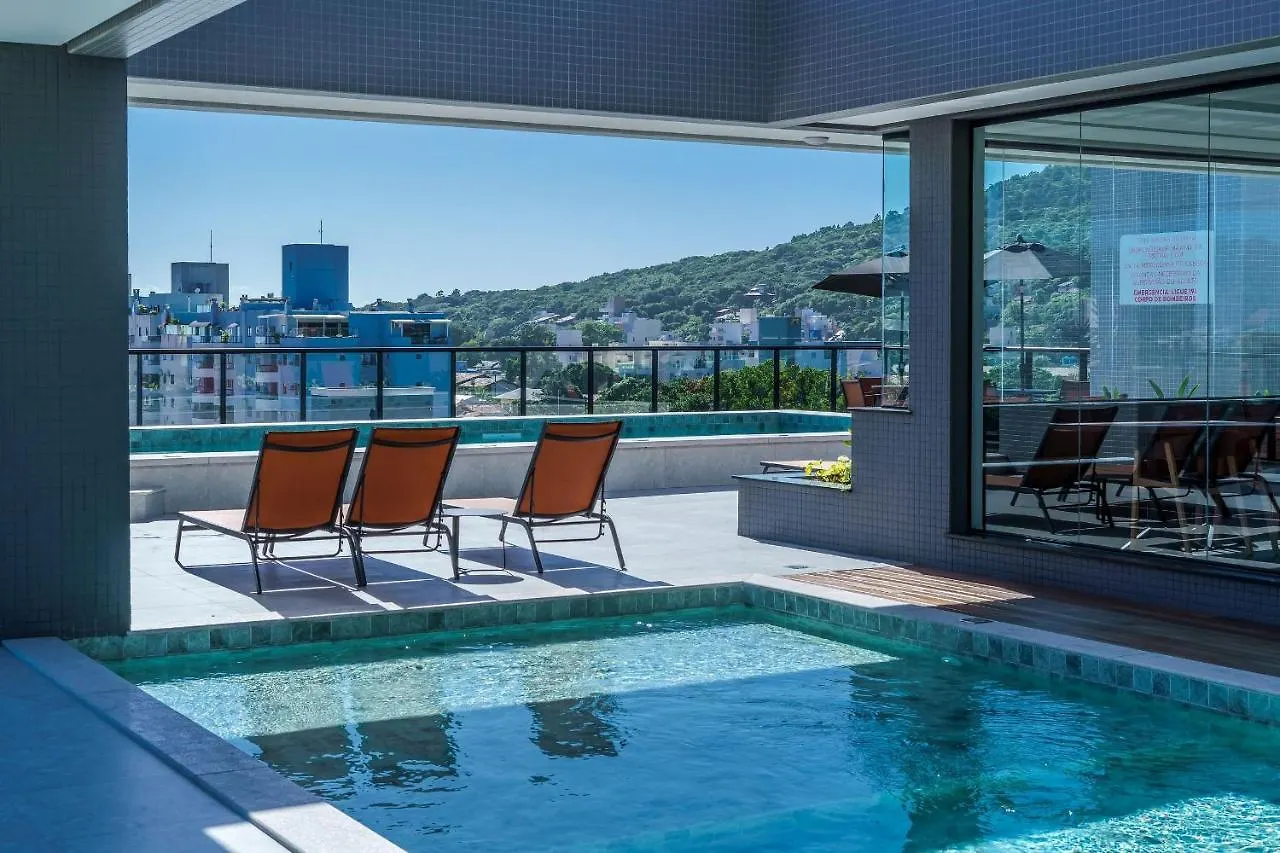 Adra 01 - Apartamento Garden No Centro De Bombinhas - Finamente Mobiliado E Decorado - Rooftop Com Piscina E Academia - A Poucos Metros Da Praia - Brazília