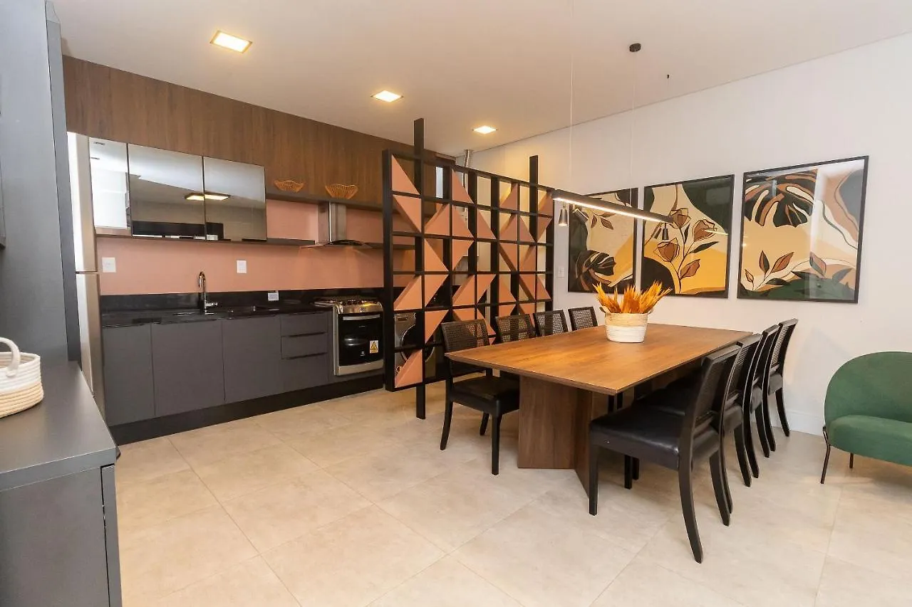 Adra 01 - Apartamento Garden No Centro De Bombinhas - Finamente Mobiliado E Decorado - Rooftop Com Piscina E Academia - A Poucos Metros Da Praia -