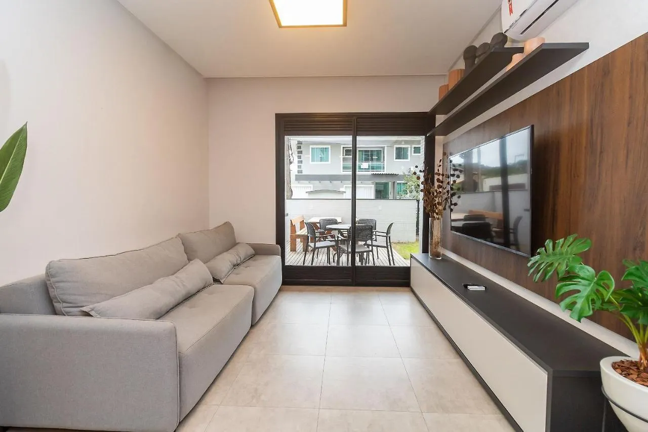 Adra 01 - Apartamento Garden No Centro De Bombinhas - Finamente Mobiliado E Decorado - Rooftop Com Piscina E Academia - A Poucos Metros Da Praia -
