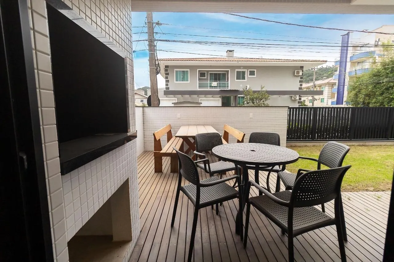 Adra 01 - Apartamento Garden No Centro De Bombinhas - Finamente Mobiliado E Decorado - Rooftop Com Piscina E Academia - A Poucos Metros Da Praia - Brazília